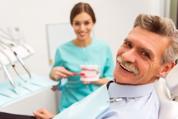 6 lợi ích hàng đầu khi cấy ghép răng implant – Nha Khoa Home