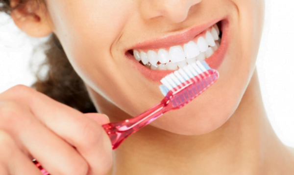 Chăm sóc răng miệng đúng cách hạn chế nhổ răng khôn bị nhiễm trùng - Nha Khoa Home