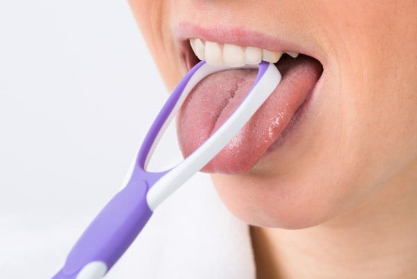 5 lý do bạn nên cạo lưỡi và cách làm - Nha Khoa Home