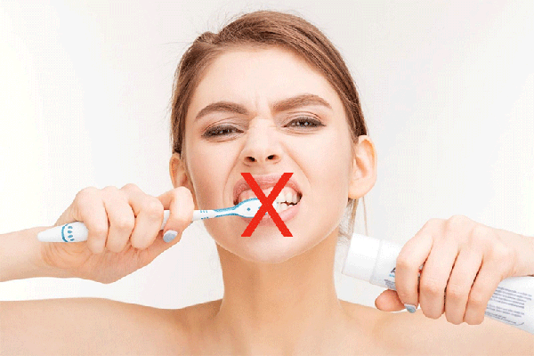 Niềng răng xong bị hở lợi nên do chăm sóc răng miệng sai cách