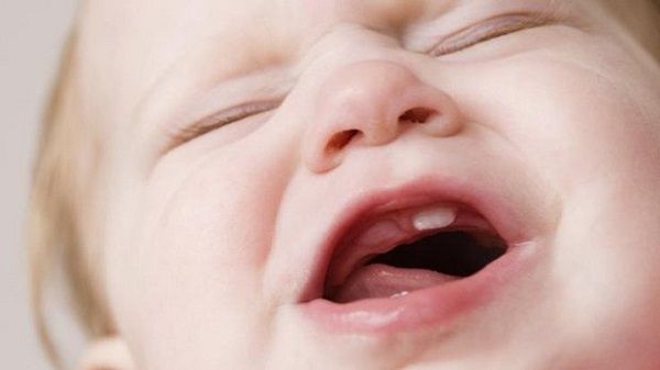 bé mọc răng chậm bổ sung gì?